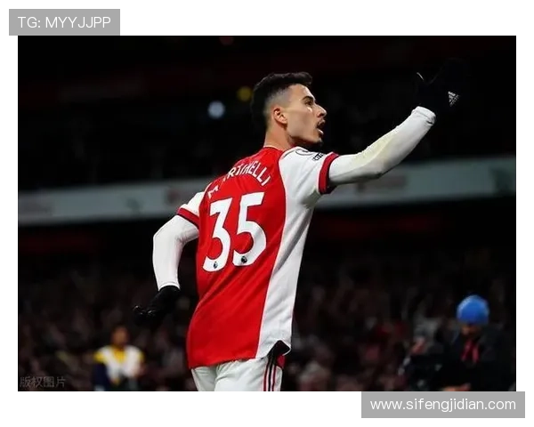 加纳乔与马丁内利：冲击型边锋的路径差异分析