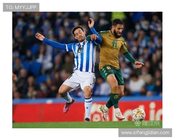 那不勒斯近期表现能否支撑其重回巅峰,争冠形势仍待观察 那不勒斯近期表现能否支撑其重回巅峰,争冠形势仍待观察