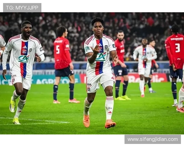 恩德里克与姆巴佩:超级新星成长路径对比分析 恩德里克与姆巴佩:超级新星成长路径对比分析